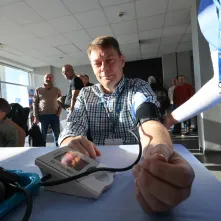 Profilaktyka z pełnym gazem – „Męski Serwis” na MotoArenie