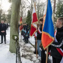 Prezydent Miasta Torunia Paweł Gulewski i Przewodniczący Rady Miasta Torunia Łukasz Walkusz uczcili pamięć Honorowych Obywateli Miasta Torunia składając wiązanki kwiatów na grobach Wandy Szuman i o. Władysława Wołoszyna.