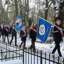 Prezydent Miasta Torunia Paweł Gulewski i Przewodniczący Rady Miasta Torunia Łukasz Walkusz uczcili pamięć Honorowych Obywateli Miasta Torunia składając wiązanki kwiatów na grobach Wandy Szuman i o. Władysława Wołoszyna.