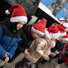 Zimowy Song przy fortepianie plenerowym