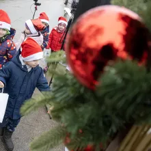 Zimowy Song przy fortepianie plenerowym