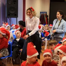 Dziewiątka czytała z Mikołajem, 8.12.2025