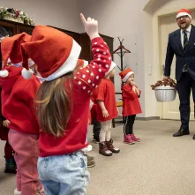 Przedszkolaki z PM1 z wizytą u prezydenta, 15.12.2025