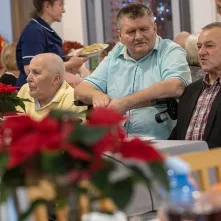 Z życzeniami dla mieszkańców i pracowników Domu Pomocy Społecznej w Toruniu