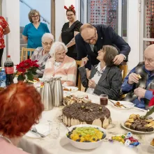 Z życzeniami dla mieszkańców i pracowników Domu Pomocy Społecznej w Toruniu