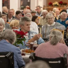 Z życzeniami dla mieszkańców i pracowników Domu Pomocy Społecznej w Toruniu