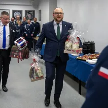 Z życzeniami spokojnej służby