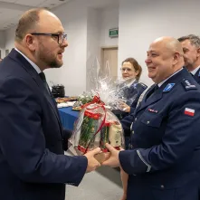 Z życzeniami spokojnej służby