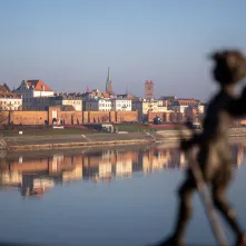 Anielski strażnik ruchu i zdrowia na moście, 19.12.2025