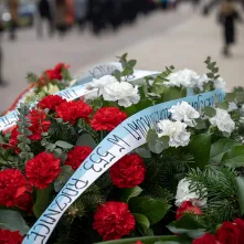 Obchody 553. urodzin Mikołaja Kopernika - złożenie kwiatów pod pomnikiem