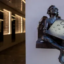 Aniołek prz ul. Szczytej 6 odsłonięty, 2.03.2026