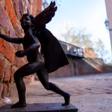 Nowy aniołek przy Krzywej Wieży, 2.03.2026