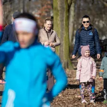 Międzypokoleniowy bieg w Parku Glazja