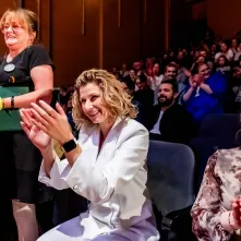 „Piękna i Bestia” w wykonaniu Teatru „Czy TAK, czy NIE?”