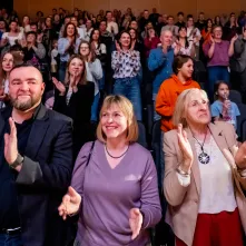 „Piękna i Bestia” w wykonaniu Teatru „Czy TAK, czy NIE?”