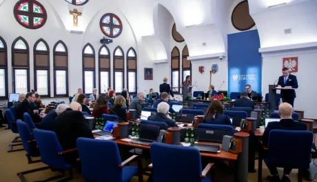 Wręczenie podziękowań Justynie Kardasz i Krzysztofowi Kołowskiemu