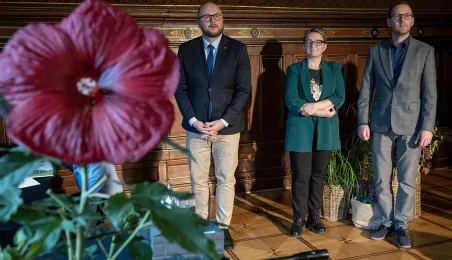 Prezydent Paweł Gulewski, Edyta Macieja-Morzuch i Michał Rzymyszkiewiczy ogrodek starówki 2024"