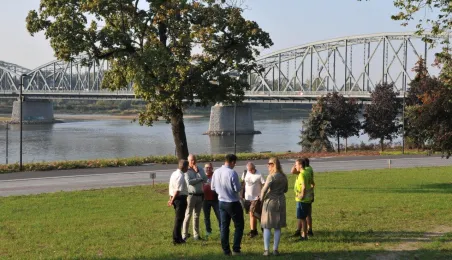 Przekazanie terenu do badań archeologom z UMK