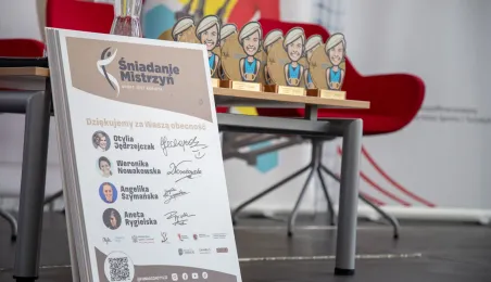 Plakat z autografami mistrzyń sportu