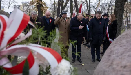 106. rocznica odzyskania niepodległości - złożenie kwiatów i msza św.