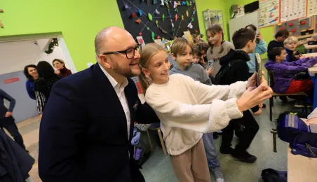 Spotkanie prezydenta Pawła Gulewskiego z finalistami turnieju "Z orlika na stadion"