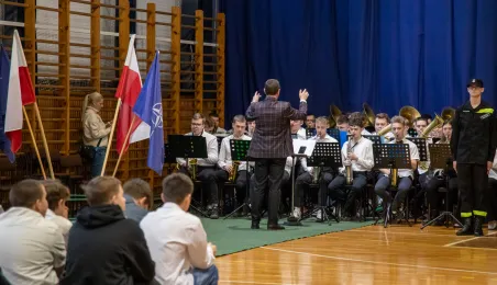 Otwarcie strzelnicy pneumatycznej w Zespole Szkół Samochodowych