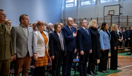 Otwarcie strzelnicy pneumatycznej w Zespole Szkół Samochodowych
