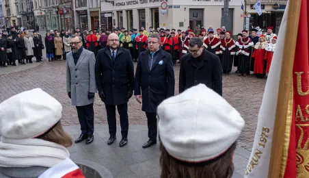 Kwiaty w 552. rocznicę urodzin Kopernika