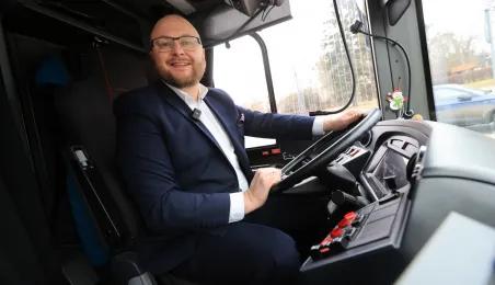 Podpisanie umowy na zakup autobusów elektrycznych