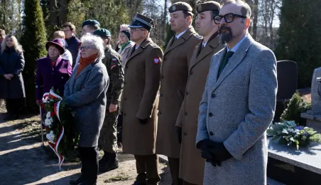 Urodzinowe kwiaty dla gen. Zawackiej, 19.03.2025 r.