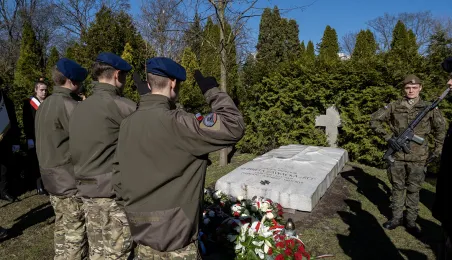 Urodzinowe kwiaty dla gen. Zawackiej, 19.03.2025 r.