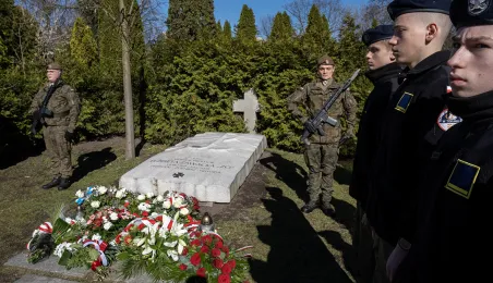 Urodzinowe kwiaty dla gen. Zawackiej, 19.03.2025 r.