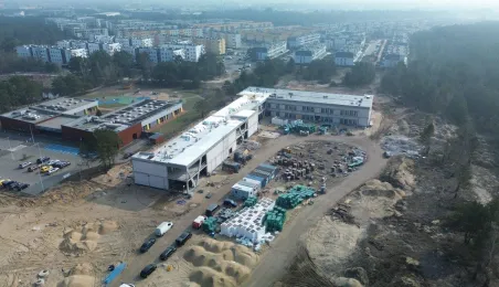 Budowa szkoły podstawowej przy ul. Grasera - stan prac na 12.03.2025 r.