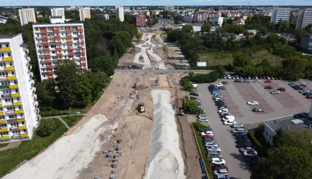 W Toruniu trwa budowa fragmentu Trasy Staromostowej w rejonie targowiska miejskiego.