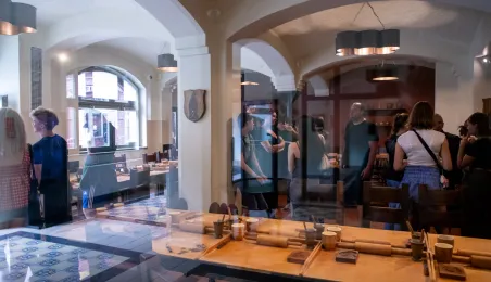 Młodzież z Getyngi i Cheltenham w Muzeum Toruńskiego Piernika