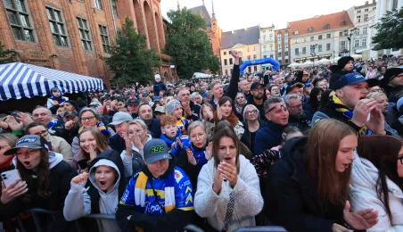W czwartkowy wieczór (2 października) drużyna PRES Grupa Deweloperska Toruń spotkała się z kibicami na Rynku Staromiejskim.