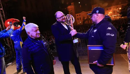 W czwartkowy wieczór (2 października) drużyna PRES Grupa Deweloperska Toruń spotkała się z kibicami na Rynku Staromiejskim.