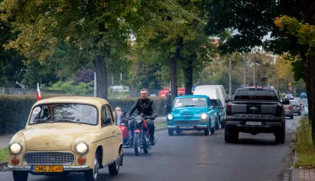 70 lat toruńskiej "Samochodówki", parada