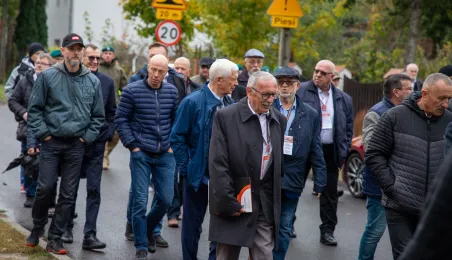 70 lat toruńskiej "Samochodówki", parada