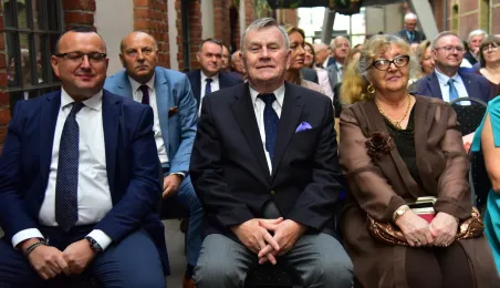 80-lecie Zespołu Szkół Inżynierii Środowiska w Toruniu, wręczenie Medalu "Za Zasługi dla Miasta Torunia"