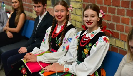 80-lecie Zespołu Szkół Inżynierii Środowiska w Toruniu, wręczenie Medalu "Za Zasługi dla Miasta Torunia"