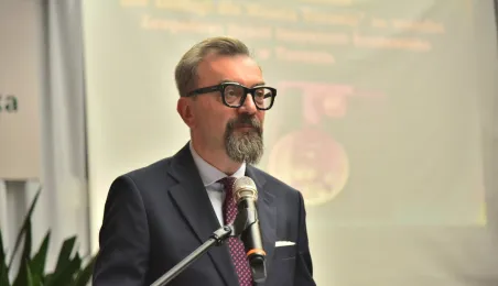 80-lecie Zespołu Szkół Inżynierii Środowiska w Toruniu, wręczenie Medalu "Za Zasługi dla Miasta Torunia"
