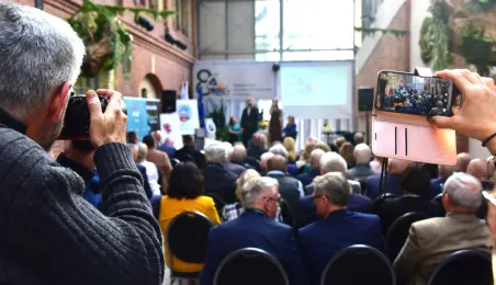 80-lecie Zespołu Szkół Inżynierii Środowiska w Toruniu, wręczenie Medalu "Za Zasługi dla Miasta Torunia"