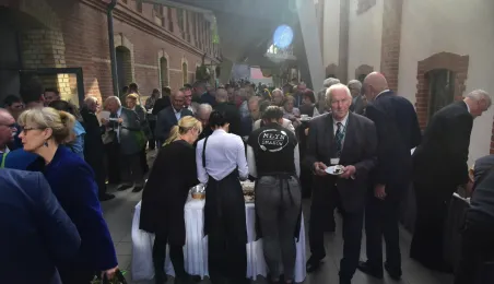 80-lecie Zespołu Szkół Inżynierii Środowiska w Toruniu, wręczenie Medalu "Za Zasługi dla Miasta Torunia"
