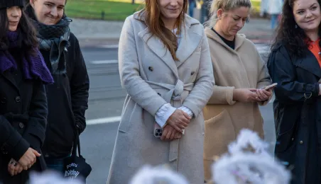 Anioł przy Domu Pizzy i Tapas 