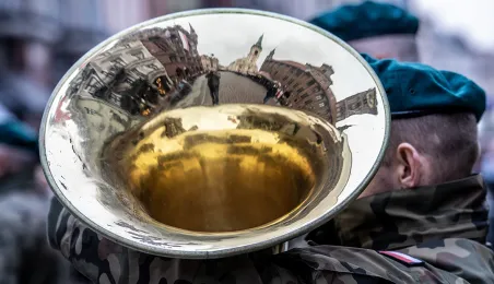 Uroczystości na Rynku Staromiejskim z okazji 107. rocznicy odzyskania niepodległości