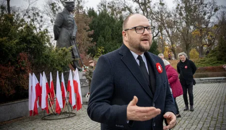 Uroczystości na Rynku Staromiejskim z okazji 107. rocznicy odzyskania niepodległości