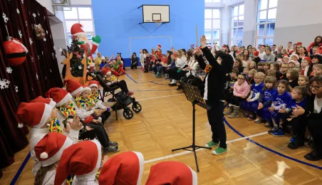 X Integracyjne Spotkanie Mikołajkowe w ZS nr 19, 4.12.2025