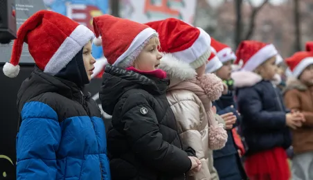 Zimowy Song przy fortepianie plenerowym