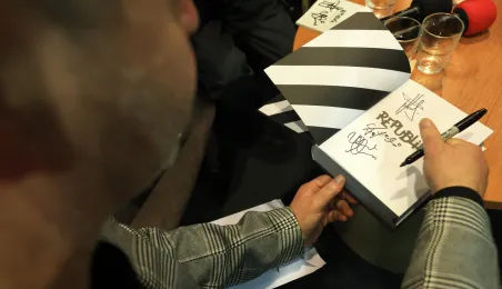 W ramach trwających 12. Dni Grzegorza Ciechowskiego w kinie Centrum Sztuki Współczesnej "Znaki Czasu" odbyło się spotkanie z członkami zespołu Republika.